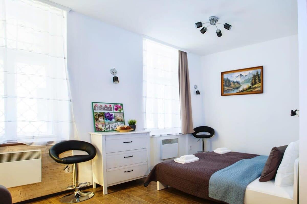 Very Central, Comfy Apartment *